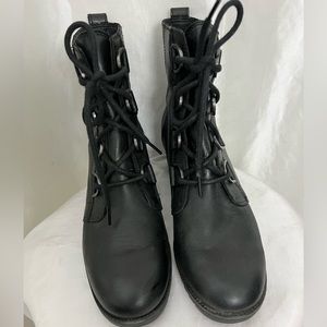 Sorel Cate Black Leather Lace Up Boots 9.5